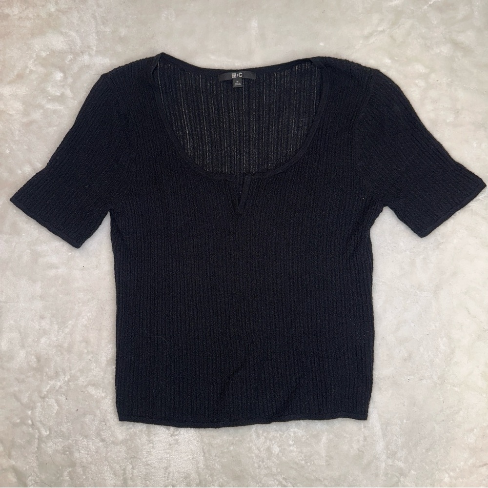 Uniqlo Black Mesh Knit Knit Short Sleeve Top Size Medium